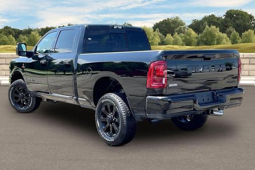 Diamond Black 2026 RAM 2500 Big Horn