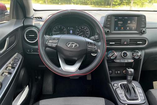 2021 Hyundai KONA SEL