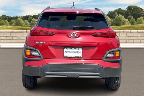 2021 Hyundai KONA SEL