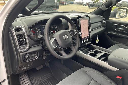 Bright White Clearcoat 2026 RAM 1500 Big Horn/Lone Star