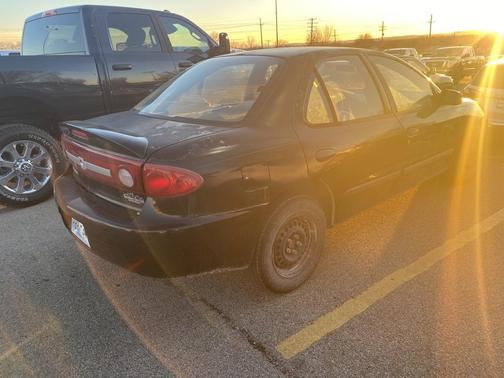 2003 Chevrolet Cavalier Base