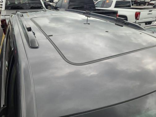 Metallic 2022 Jeep Grand Cherokee L Overland