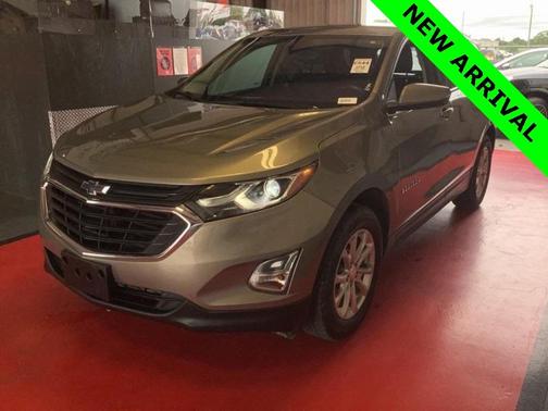 Photo 1 of 2 of 2018 Chevrolet Equinox 1LT