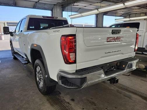 2024 GMC Sierra 2500 SLE
