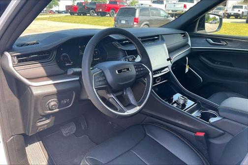 Bright White Clearcoat 2026 Jeep Grand Cherokee L Limited