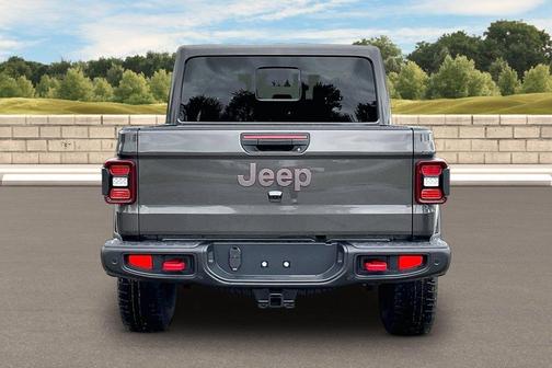 Granite Crystal Clearcoat Metallic 2027 Jeep Gladiator Rubicon