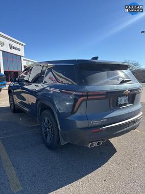 2024 Chevrolet Traverse LS