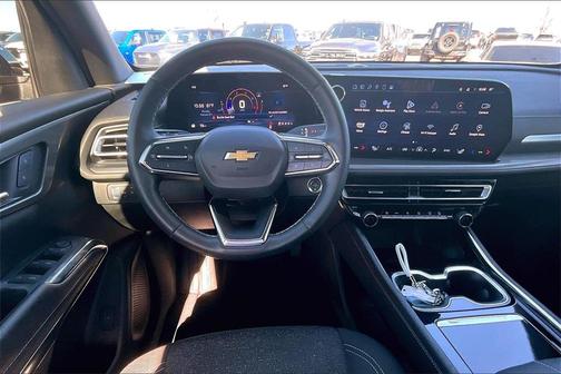 2024 Chevrolet Traverse LS