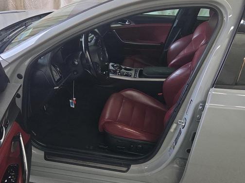 2018 Kia Stinger GT2