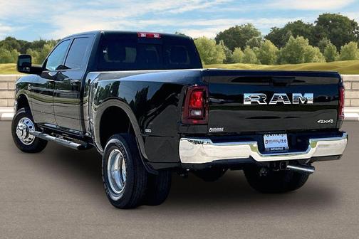 Diamond Black 2026 RAM 3500 Tradesman
