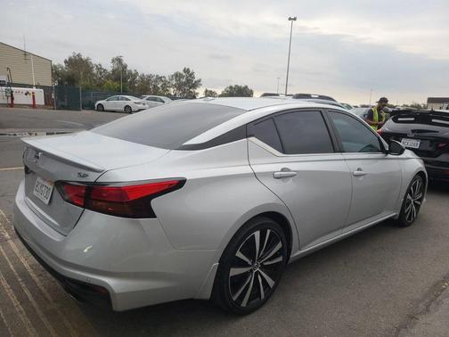 2020 Nissan Altima 2.5 SR