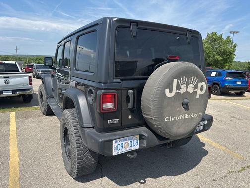 Black Clearcoat 2020 Jeep Wrangler Unlimited Sport