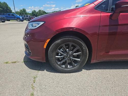2021 Chrysler Pacifica Touring-L