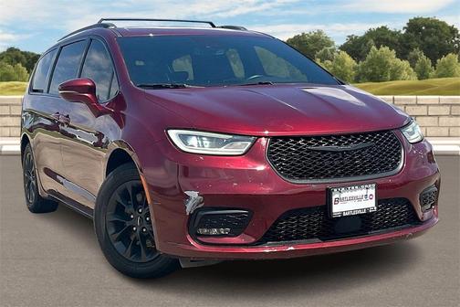 2021 Chrysler Pacifica Touring-L