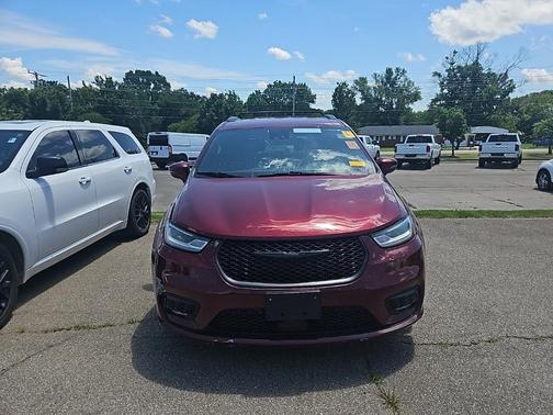 2021 Chrysler Pacifica Touring-L