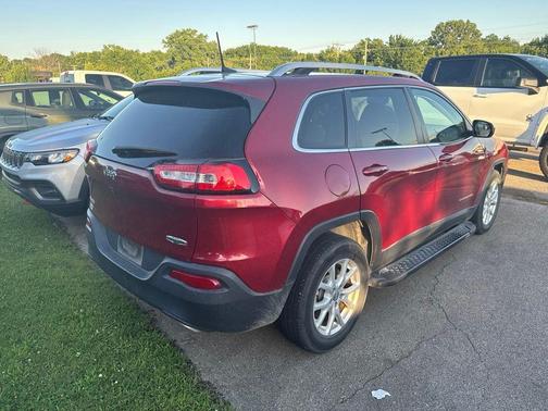 Deep Cherry Red Crystal Pearlcoat 2016 Jeep Cherokee Latitude