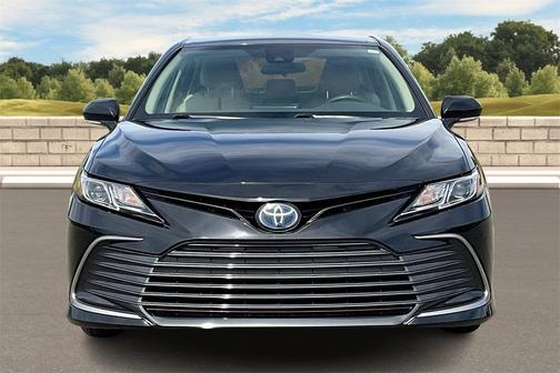 2021 Toyota Camry Hybrid LE