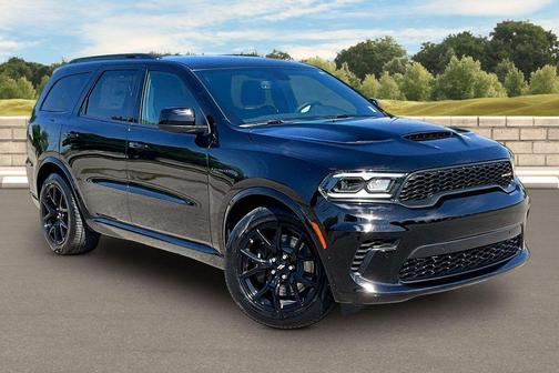 DB Black Crystal Clearcoat 2026 Dodge Durango GT HEMI V8