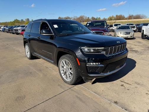 2023 Jeep Grand Cherokee Summit