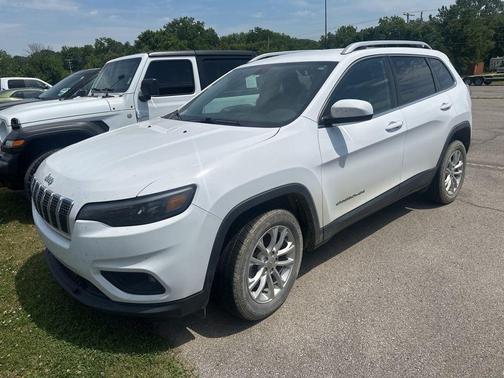 Bright White Clearcoat 2019 Jeep Cherokee Latitude