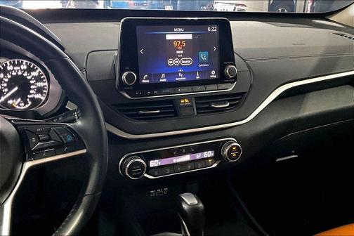 Black 2019 Nissan Altima 2.5 SV
