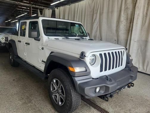 2020 Jeep Gladiator Sport