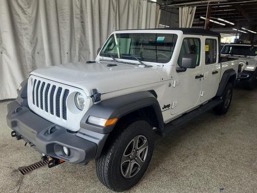 2020 Jeep Gladiator Sport