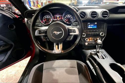 2016 Ford Mustang V6