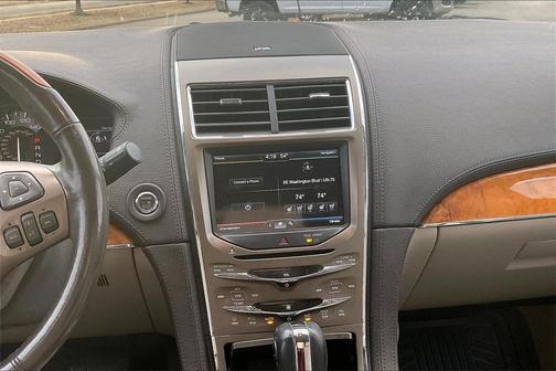 2011 Lincoln MKX Base