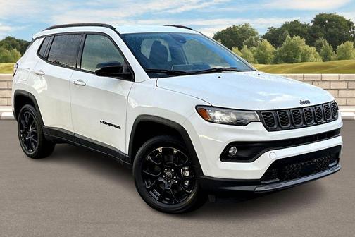 Bright White Clearcoat 2026 Jeep Compass Latitude
