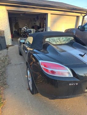 2008 Saturn Sky Red Line