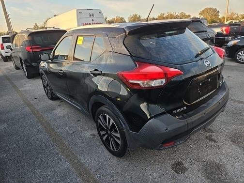 2020 Nissan Kicks SR