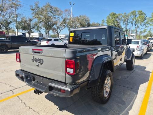 2023 Jeep Gladiator Sport