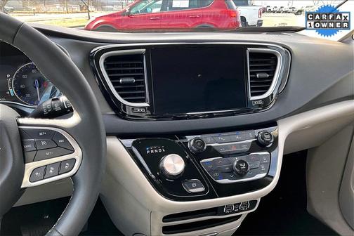 2024 Chrysler Pacifica Touring-L