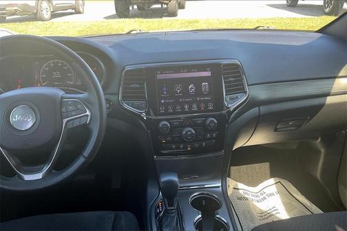 2019 Jeep Grand Cherokee Laredo