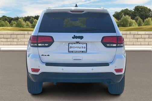 2019 Jeep Grand Cherokee Laredo