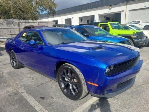 2022 Dodge Challenger SXT