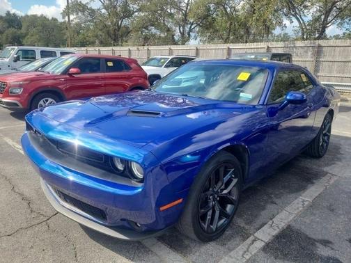 2022 Dodge Challenger SXT