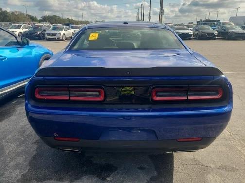 2022 Dodge Challenger SXT