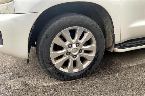 2010 Toyota Sequoia Platinum