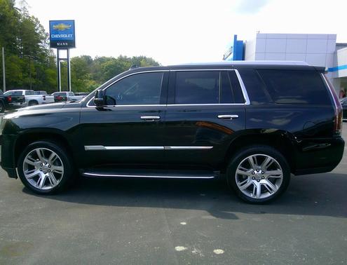 2017 Cadillac Escalade Luxury