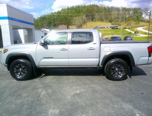 Cement 2021 Toyota Tacoma SR5