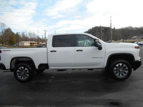 2025 Chevrolet Silverado 2500 Custom