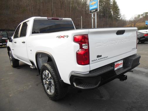 2025 Chevrolet Silverado 2500 Custom