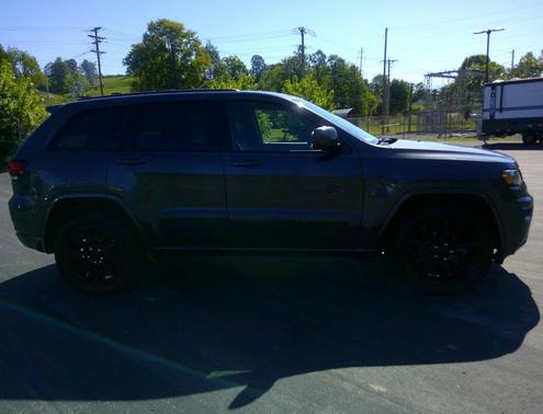 2017 Jeep Grand Cherokee Altitude