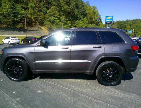 2017 Jeep Grand Cherokee Altitude