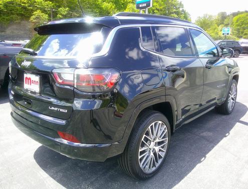 Diamond Black Crystal Pearlcoat 2023 Jeep Compass Limited