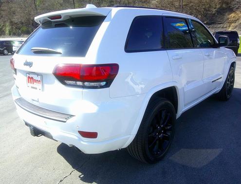 2021 Jeep Grand Cherokee Laredo
