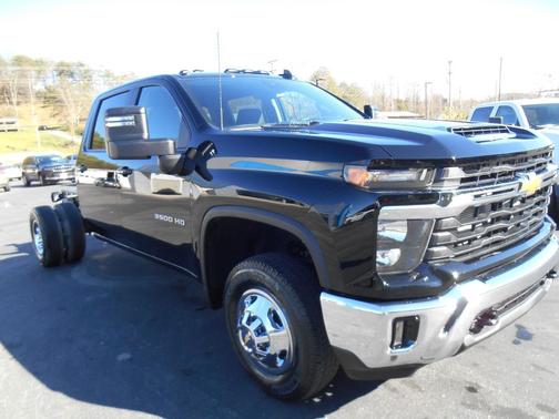 2025 Chevrolet Silverado 3500 LT