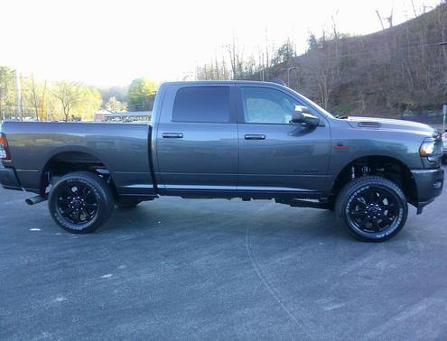 2022 RAM 2500 Big Horn Crew Cab 4x4 6'4' Box